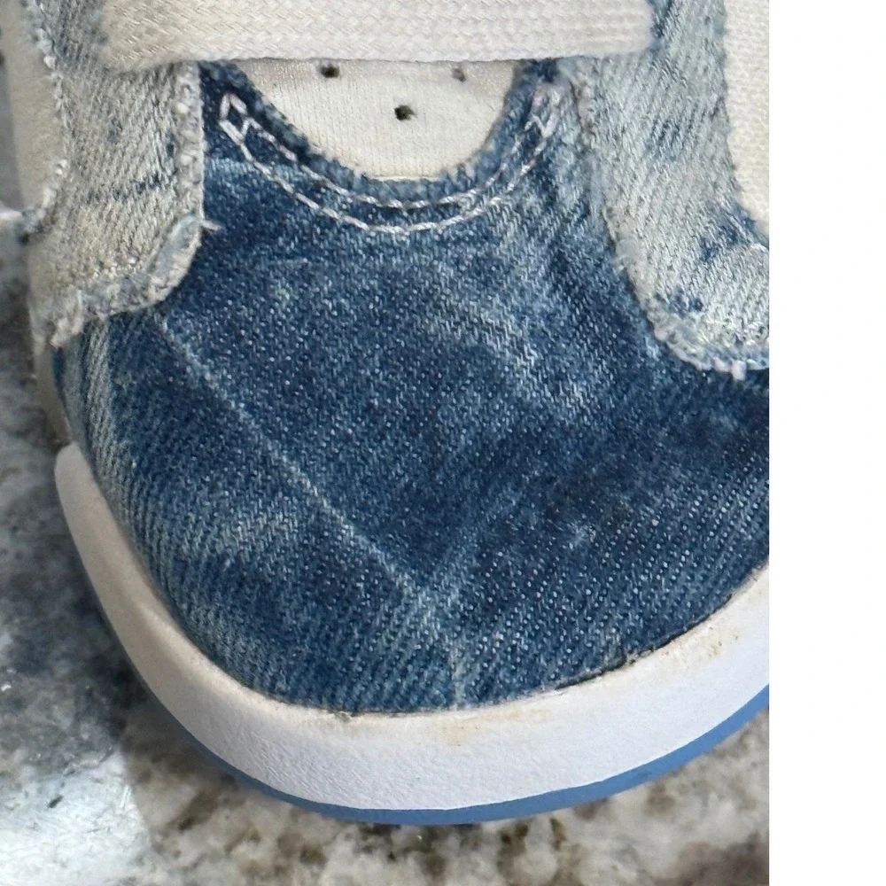 Jordan Kids Air Jordan 6 Retro Washed Denim Sneakers White Blue Size 5Y